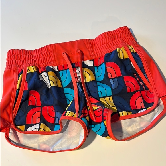 The North Face like new Colorful Women's Shorts XS 2” inseam - Picture 1 of 4